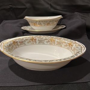 Noritake China circa 1950s Gravy Boat and sm Vegetable serving dish. (5486)